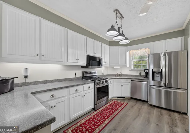 Photo 4 of Single family home for sale at 1007 Hill St, Waycross, GA 31501 | MLS# 10816613 | Listing updated on 2026-08-14