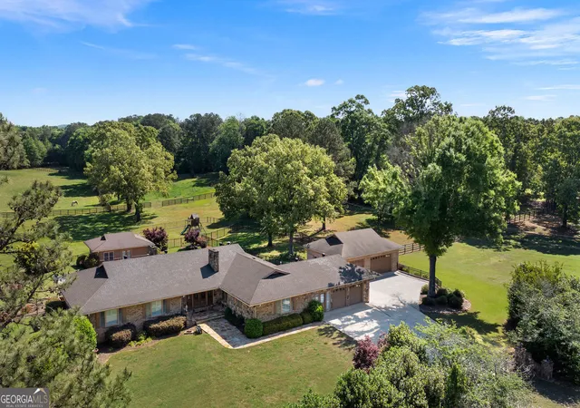 Homes for sale in Kingston, GA | 1132 Euharlee Rd, Kingston, GA 30145 | MLS# 10740336
