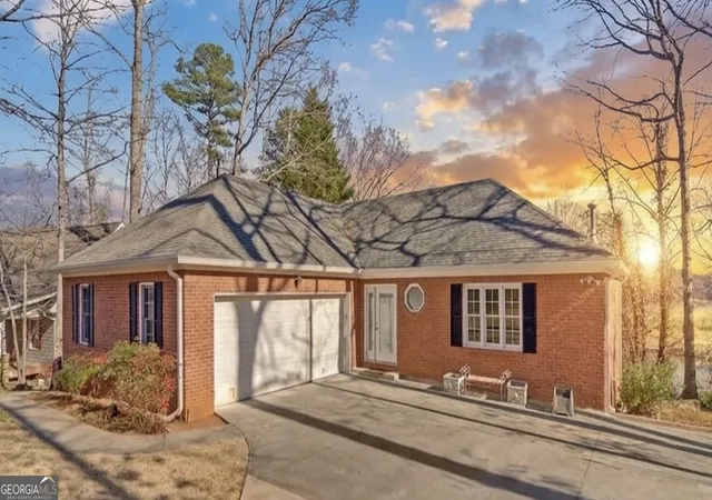 Homes for sale in Lavonia, GA | 131 Sunrise Dr, Lavonia, GA 30553 | MLS# 10709827