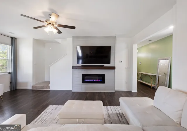Photo 3 of Single family home for sale at 141 Gaston Ct, Hoschton, GA 30548 | MLS# 10807218 | Listing updated on 2026-09-12