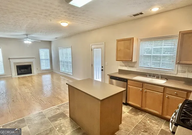 4th image of 960 Millrace Wy, Sugar Hill, GA 30518 | MLS# 10813386