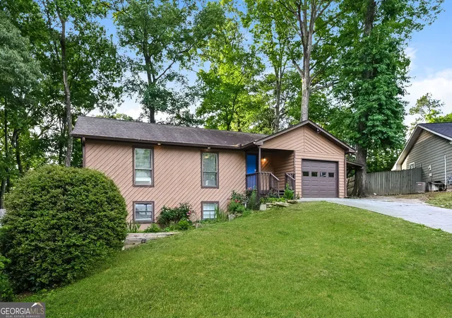 Photo 2 of Single family home for sale at 5704 Woodvalley Tr, Norcross, GA 30071 | MLS# 10763588 | Listing updated on 2026-09-18