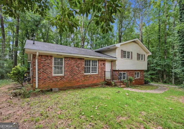 Photo 2 of Single family home for sale at 328 Fayette Villa Ct, Fayetteville, GA 30214 | MLS# 10825543 | Listing updated on 2026-09-18