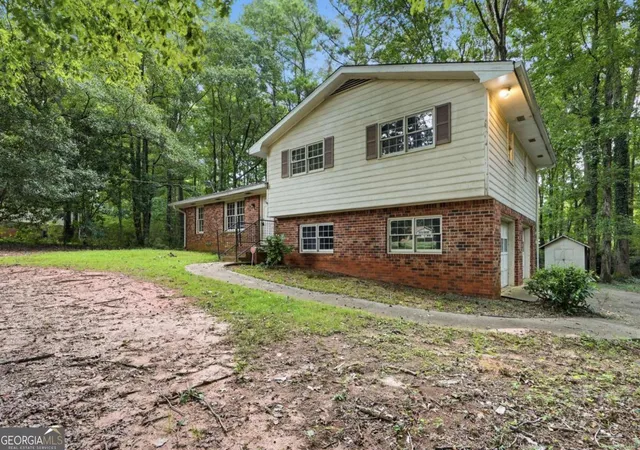 Photo 3 of Single family home for sale at 328 Fayette Villa Ct, Fayetteville, GA 30214 | MLS# 10825543 | Listing updated on 2026-09-18