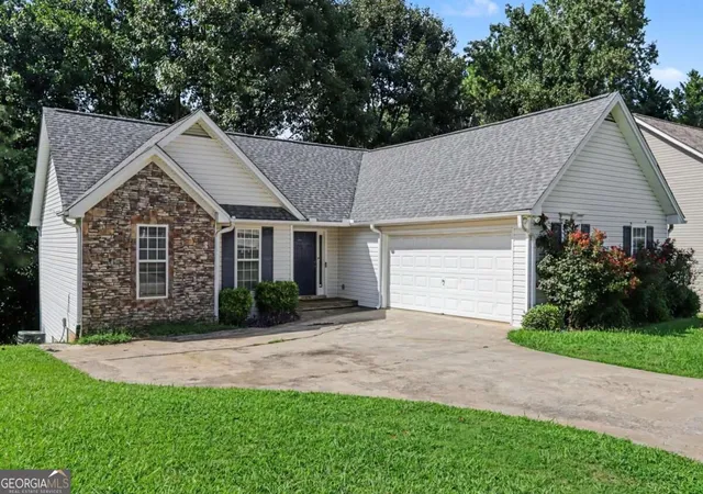3rd image of 4925 Sunny Ridge Ct, Flowery Branch, GA 30542 | MLS# 10829526
