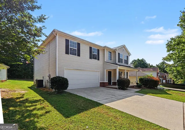 Photo 2 of Single family home for sale at 2020 Sweet Bay Dr, Villa Rica, GA 30180 | MLS# 10828217 | Listing updated on 2026-09-29
