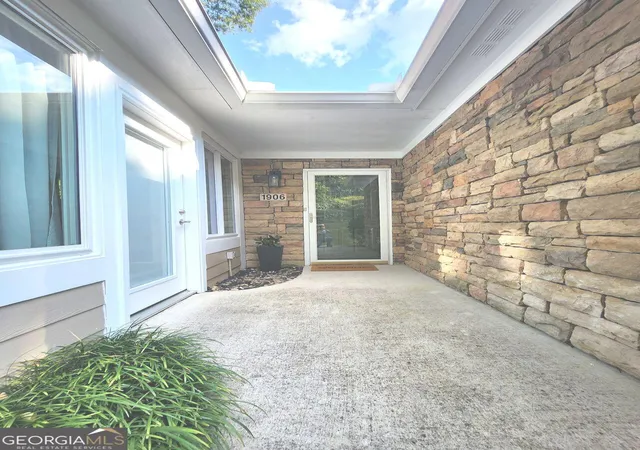 Photo 2 of Sale Pending at 1906 Kolb Farm, Marietta, GA 30008 | MLS# 10605769 | Listing updated on 2026-08-31