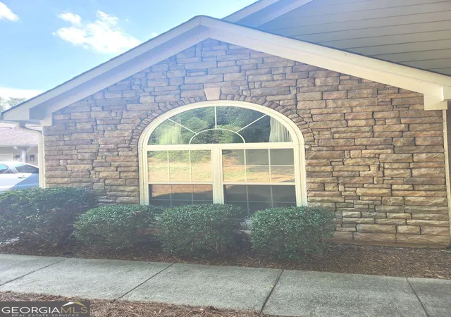 Photo 4 of Sale Pending at 1906 Kolb Farm, Marietta, GA 30008 | MLS# 10605769 | Listing updated on 2026-08-31