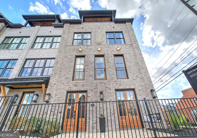 2nd image of 178 W Main St #204, Cartersville, GA 30120 | MLS# 10644940