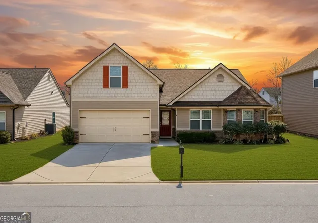 Photo 1 of Single family home for sale at 5570 Glenn Ivey Dr, Cumming, GA 30028 | MLS# 10873946 | Listing updated on 2026-10-30