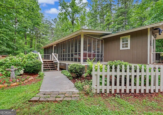 5th image of 5637 Murray Cove Rd, Tiger, GA 30576 | MLS# 10783243