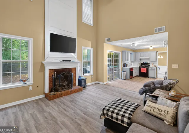 Photo 2 of Single family home for sale at 855 Underhill Ct, Sugar Hill, GA 30518 | MLS# 10792220 | Listing updated on 2026-07-17