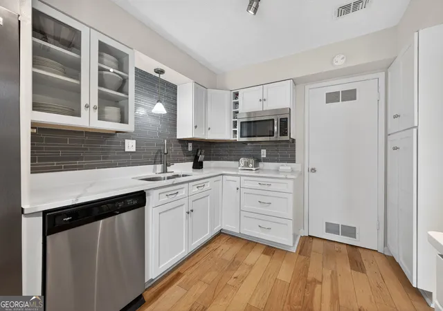 Photo 2 of Condo for sale at 9 Scotland Pl Nw, Atlanta, GA 30318 | MLS# 10731204 | Listing updated on 2026-08-02