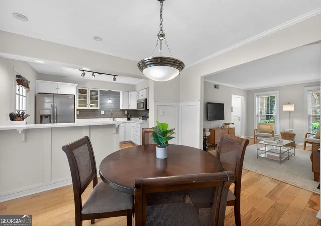 Listing Photo 4 - Condo for sale in building located at 9 Scotland Pl NW, Atlanta, GA 30318