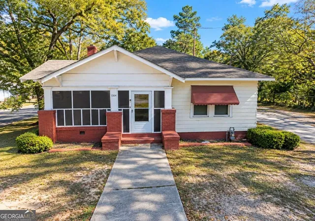Photo 1 of Single family home for sale at 1304 Burton Ave, Macon, GA 31204 | MLS# 10879587 | Listing updated on 2026-10-28