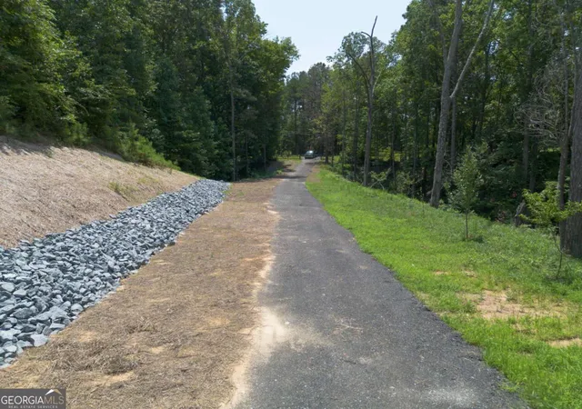 2nd image of 4650 Twin Pines Rd Se, Acworth, GA 30102 | MLS# 10818101