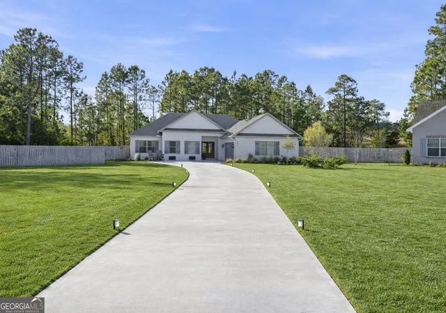3rd image of 165 Silver Bluff Cir, Brunswick, GA 31523 | MLS# 10684116