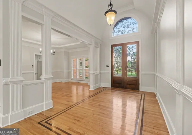 Photo 3 of Mansion for sale at 200 Wicklawn Wy, Roswell, GA 30076 | MLS# 10822776 | Listing updated on 2026-09-14