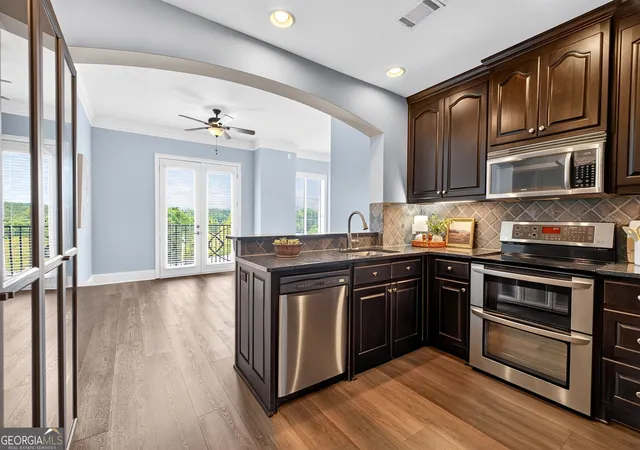 Photo 2 of Condo for sale at 2277 Peachtree Rd NE #610, Atlanta, GA 30309 | MLS# 10836383 | Listing updated on 2026-09-14