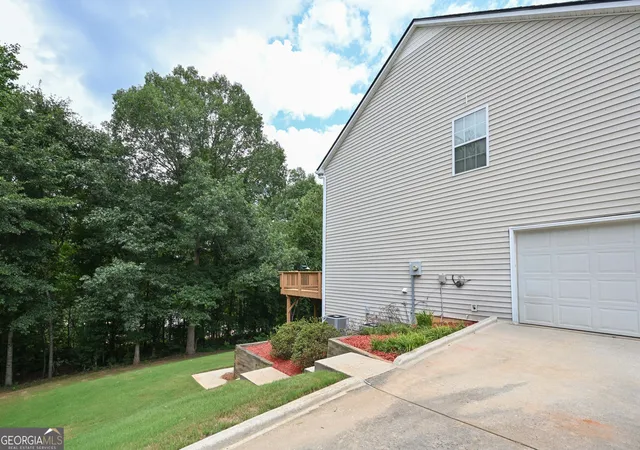 5th image of 529 Plantation Creek Dr, Loganville, GA 30052 | MLS# 10822698
