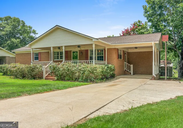 1st image of 827 Betty St, Sandersville, GA 31082 | MLS# 10824897