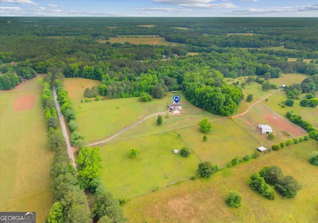 3rd image of 2011 Fieldcrest Ln, Madison, GA 30650 | MLS# 10772476