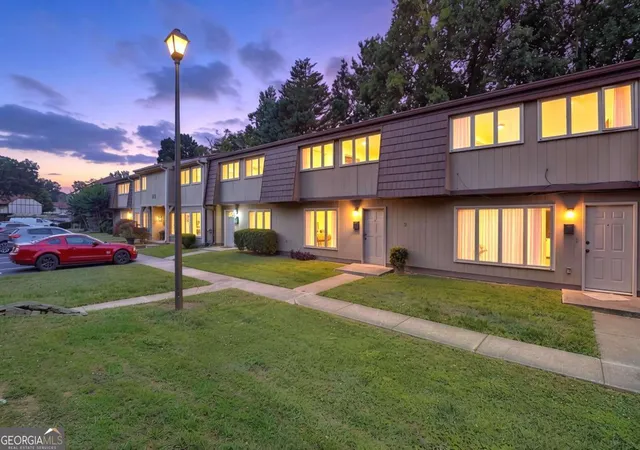 1st image of 1811 Ashborough Cir #G, Marietta, GA 30067 | MLS# 10800813