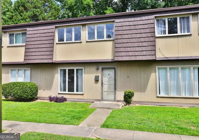 2nd image of 1811 Ashborough Cir #G, Marietta, GA 30067 | MLS# 10800813