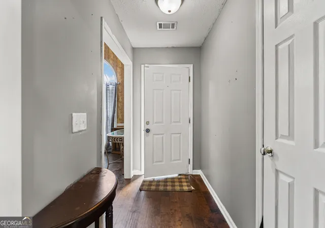 Photo 3 of Single family home for sale at 1304 Bunker Ridge Ln, Columbus, GA 31907 | MLS# 10805724 | Listing updated on 2026-10-07