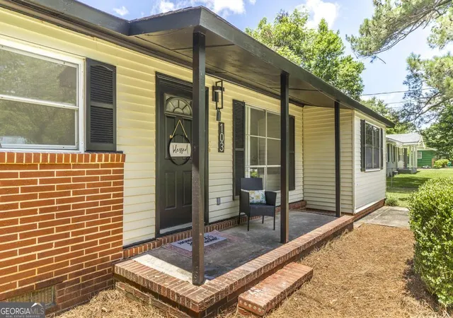 Homes for sale in Warner Robins, GA | 103 Lake Dr, Warner Robins, GA 31088 | MLS# 10796947