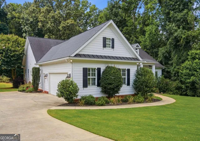 Photo 3 of Single family home for sale at 5105 Stefan Ridge Way, Buford, GA 30519 | MLS# 10800663 | Listing updated on 2026-09-11