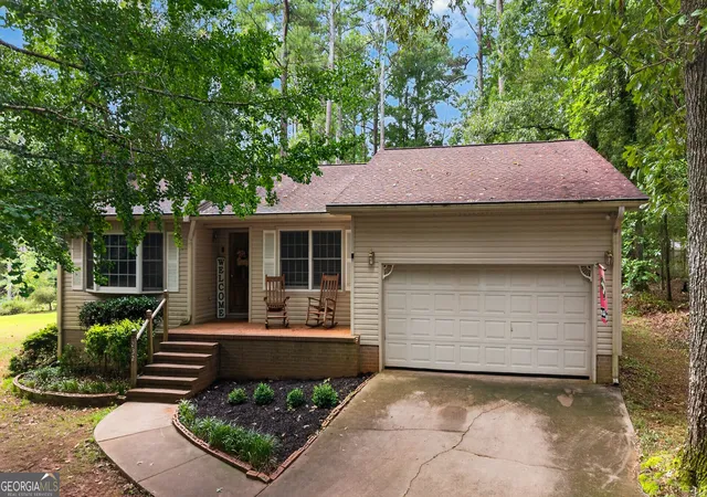 Photo 2 of Single family home for sale at 232 Clark Rd, Griffin, GA 30224 | MLS# 10835833 | Listing updated on 2026-09-12