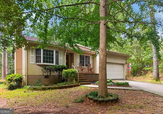 Photo 2 of Single family home for sale at 232 Clark Rd, Griffin, GA 30224 | MLS# 10835833 | Listing updated on 2026-09-12
