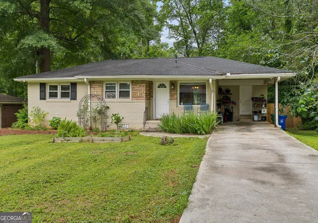 Photo 1 of Single family home for sale at 2089 Barbara Ln, Decatur, GA 30032 | MLS# 10870076 | Listing updated on 2026-10-23