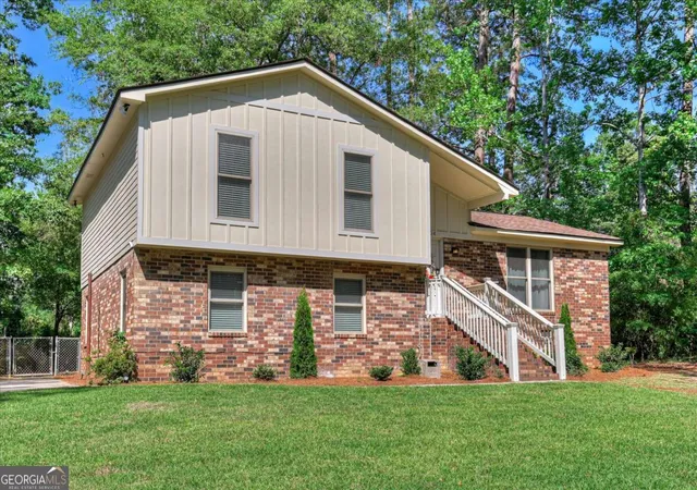 Photo 3 of Single family home for sale at 3304 Quaker Spring Rd, Augusta, GA 30907 | MLS# 10817757 | Listing updated on 2026-09-17
