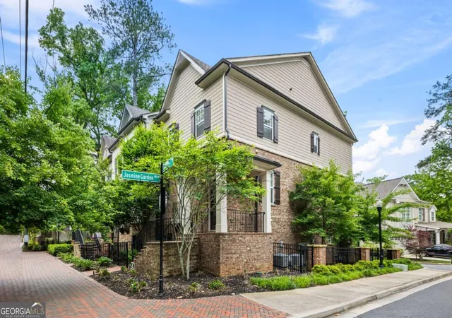 Photo 4 of Single family home for sale at 148 Canton St, Alpharetta, GA 30009 | MLS# 10774395 | Listing updated on 2026-08-26