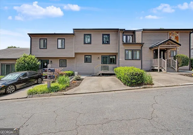 2nd image of 5054 Gardenia Cir, Marietta, GA 30068 | MLS# 10803743