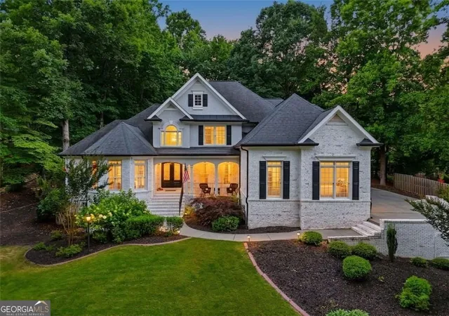 Photo 1 of Single family home for sale at 5025 Towne Lake Hl N, Woodstock, GA 30189 | MLS# 10796971 | Listing updated on 2026-09-14