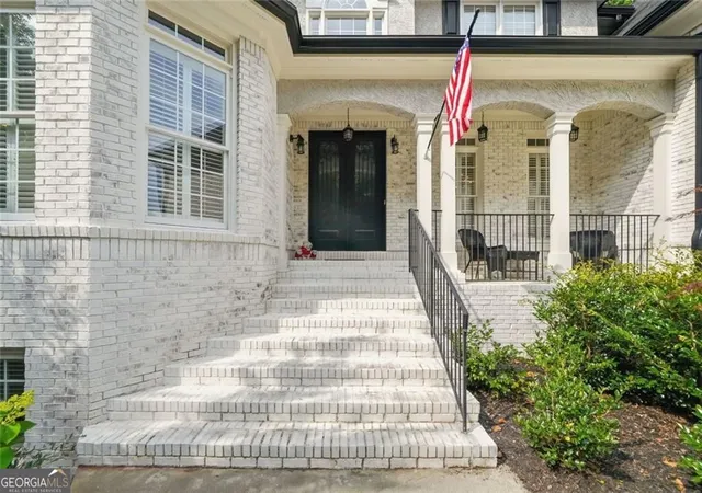 Photo 3 of Single family home for sale at 5025 Towne Lake Hl N, Woodstock, GA 30189 | MLS# 10796971 | Listing updated on 2026-09-14