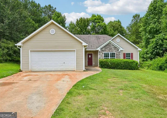 Photo 2 of Single family home for sale at 70 Shenandoah Ln, Covington, GA 30016 | MLS# 10797363 | Listing updated on 2026-08-09