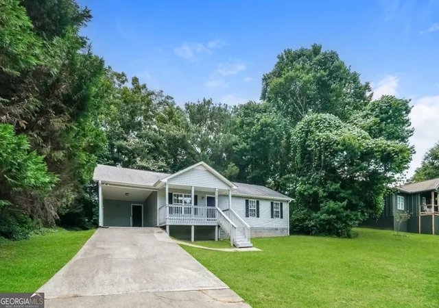 Single family home for sale at 3140 Alenes Dr, Gainesville, GA 30506 | MLS# 10806584