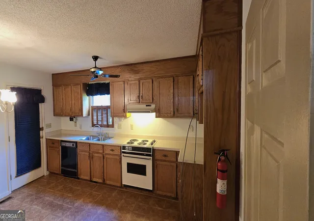 Photo 3 of Single family home for sale at 4032 Winding Way Ct, Macon, GA 31204 | MLS# 10799762 | Listing updated on 2026-08-28