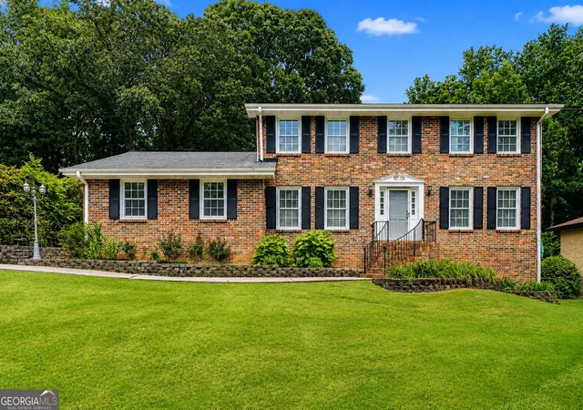 Photo 1 of Single family home for sale at 1683 Oak Ridge Cir Sw, Stone Mountain, GA 30087 | MLS# 10790097 | Listing updated on 2026-09-08