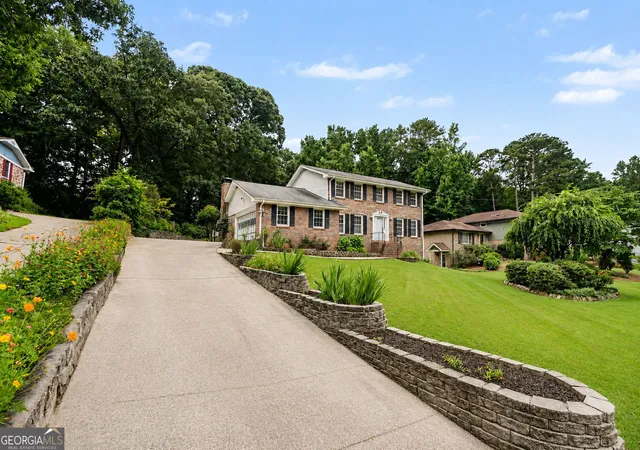 Photo 3 of Single family home for sale at 1683 Oak Ridge Cir Sw, Stone Mountain, GA 30087 | MLS# 10790097 | Listing updated on 2026-09-08
