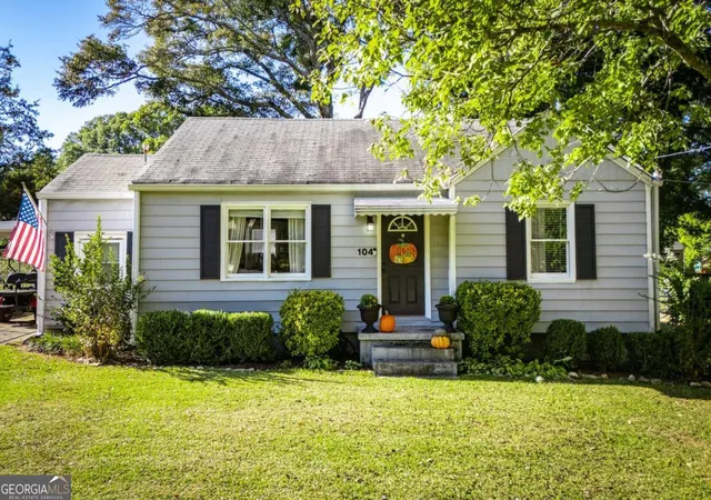 Photo 1 of Sale Pending at 104 Richards St, Carrollton, GA 30117 | MLS# 10624496 | Listing updated on 2025-10-21