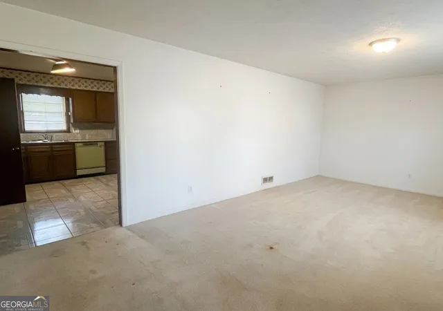 Photo 3 of Single family home for sale at 279 Timberland Trl, Riverdale, GA 30274 | MLS# 10827283 | Listing updated on 2026-08-31