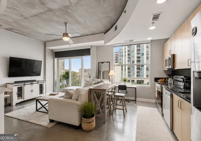 Photo 3 of Condo for sale at 250 Pharr Rd Ne #804, Atlanta, GA 30305 | MLS# 10723235 | Listing updated on 2026-09-30