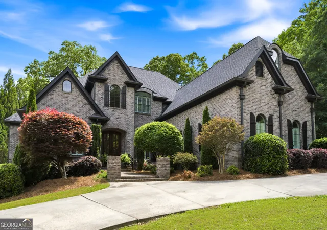 Photo 1 of Sale Pending at 1720 Oak Tree Holw, Gainesville, GA 30501 | MLS# 10772151 | Listing updated on 2026-08-01