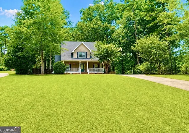 1st image of 150 W Lakeview Dr Ne, Milledgeville, GA 31061 | MLS# 10825360