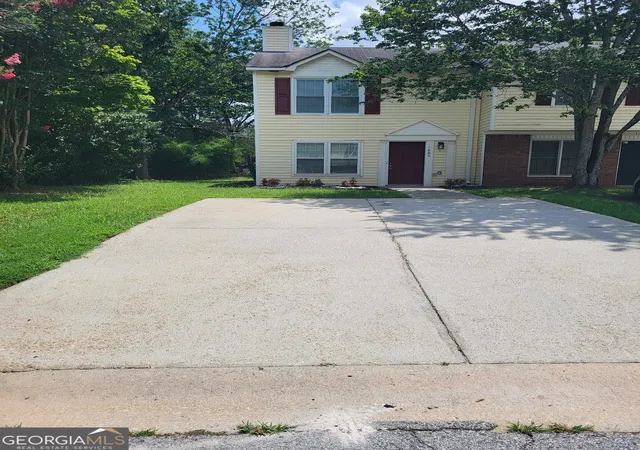 1st image of 1685 Hunting Creek Dr, Conyers, GA 30013 | MLS# 10819395